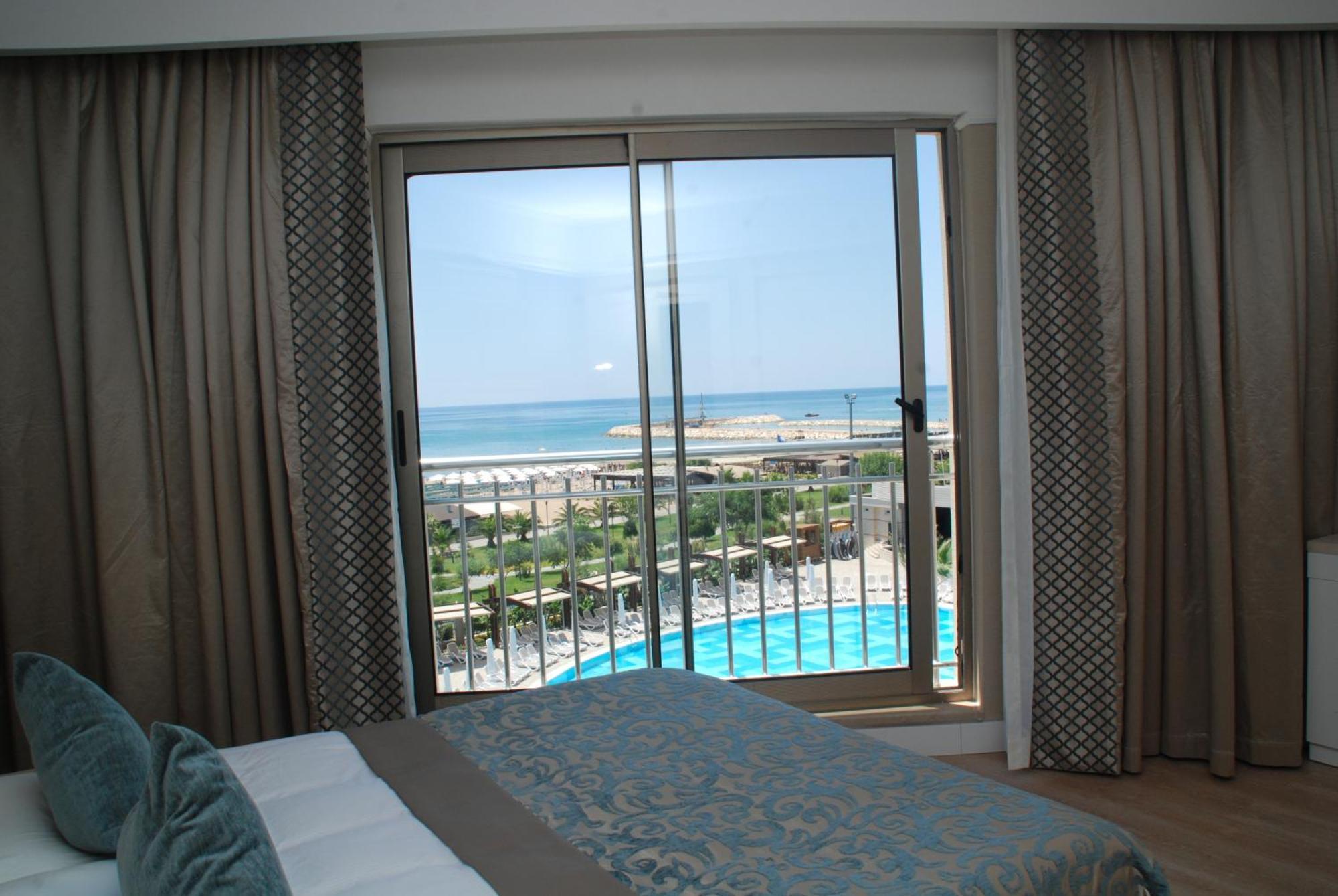 Resort Seamelia Hotel&spa Side